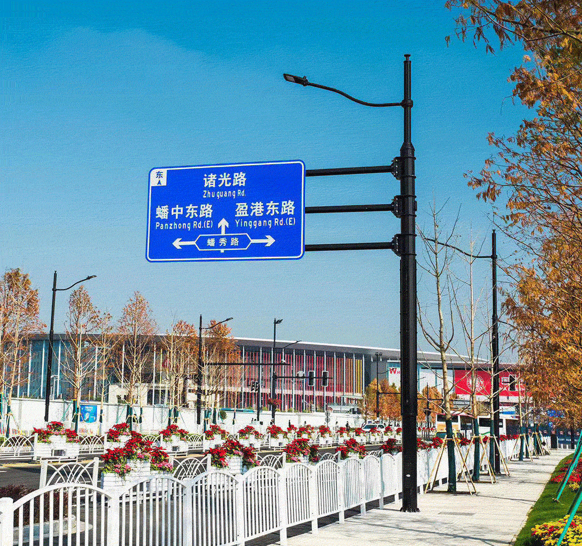 交通標(biāo)志桿1.gif